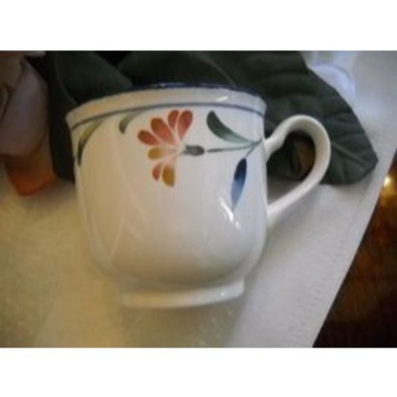 4 Keltcraft by Noritake Made in Ireland 9200 Shannon Spring Coffee Cups - Picture 5 of 5